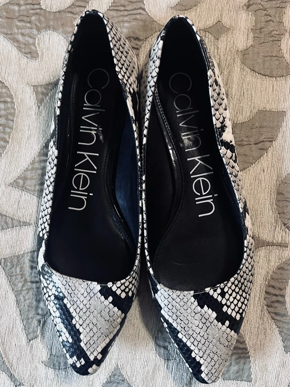 Size 8 Calvin Klein
